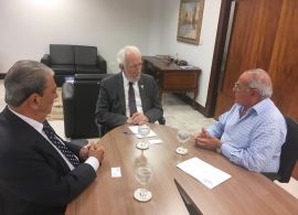 Paraná discute novidades no setor de transporte de cargas