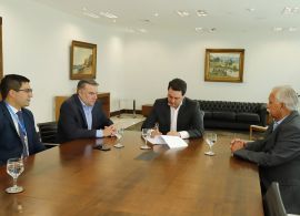 AEN - Maior do país, novo salário mínimo estadual entra em vigor