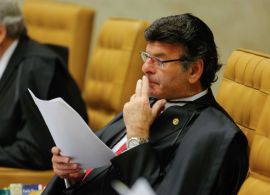 Fux adia julgamento sobre tabela do frete