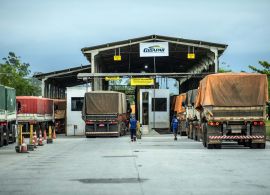 Porto de Paranaguá bate recorde em movimento de caminhões