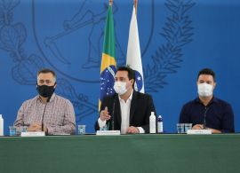 AEN - Governo decreta fechamento de atividades não essenciais para conter a Covid-19