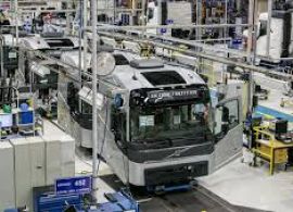 CBN - Volvo reduz produção em Curitiba por falta de componentes