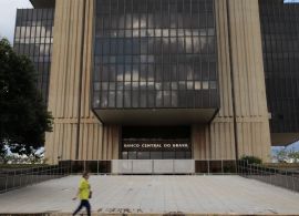AB - Mercado financeiro prevê inflação em 10,15% e expansão do PIB em 4,78%