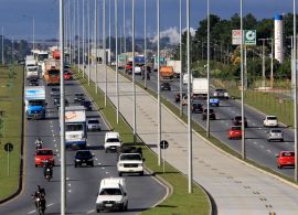 Restrição ao tráfego de caminhões é retomada na Linha Verde