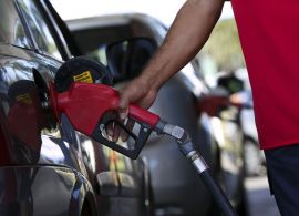 Preço médio da gasolina chega a R$ 7,26 no Paraná
