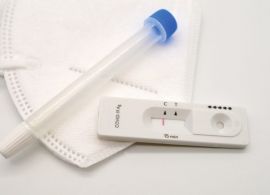 Queda na taxa de positividade da covid-19 gera otimismo