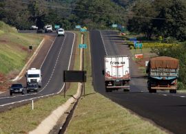 Paraná prepara fiscalização de cargas pesadas com balanças nas rodovias estaduais