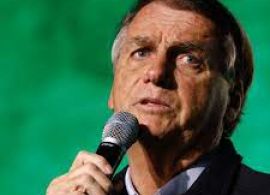 Bolsonaro sanciona redução de ICMS de combustíveis com vetos a garantia ao Fundeb