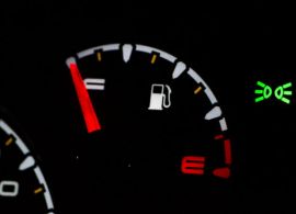 Preço da gasolina já baixou R$ 2 com corte de impostos e decisões da Petrobras