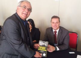 FETRANSPAR - Presidente participa de lançamento de livro