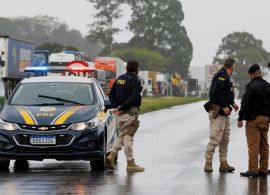 Rodovias federais ainda têm 5 bloqueios e interdições em 4 estados, diz PRF