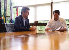 Governador assina contrato para a construção da Ponte de Guaratuba