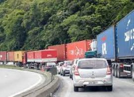 BR-277 e BR-376: Veja como está o fluxo de veículos para as praias nesta sexta-feira (06)