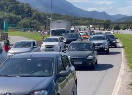 Rodovias: segunda-feira começa com filas na BR-277