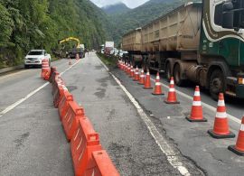 Problemas em rodovias geram prejuízo de R$ 100 milhões ao transporte de cargas