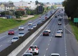 BR-277 e Br-376 com fluxo intenso nesta segunda-feira pós feriadão