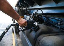 Governo Federal quer antecipar reoneração do diesel para baratear carro popular e caminhões