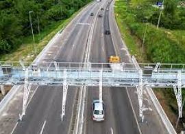 Free flow no Brasil: como usuários e governos se adaptam à cobrança automática de pedágio?