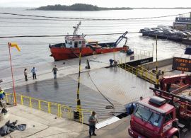 Ferry boat de Guaratuba opera normalmente após troca de ponte flutuante