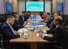 Formação de motoristas é tema de audiência no Ministério dos Transportes