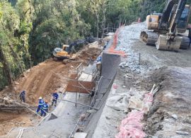 Estrada da Graciosa é totalmente bloqueada para obras