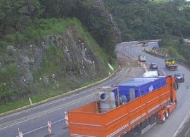 Rodovias são monitoradas sob risco de deslizamentos de terra