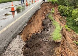 Depois de SC, chuva provoca destruição e deixa rodovias interditadas no Paraná