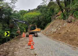 Graciosa ficará bloqueada até às 12h; PR tem ao menos 4 interdições em rodovias