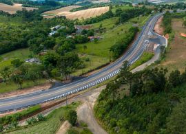 Governo do Paraná e Klabin concluem obra de terceiras faixas na PR-160