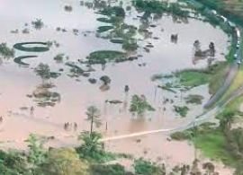 À véspera do feriado, rodovias estaduais do Paraná têm novos pontos com bloqueio total