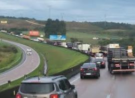Rodovias devem registrar fluxo intenso durante o fim de semana