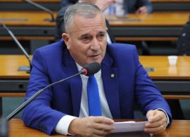 Comissão aprova redução da taxa para transporte rodoviário de carga perigosa