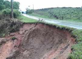 Confira os bloqueios nas rodovias paranaenses devido as chuvas