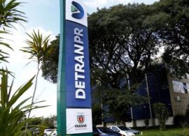 Nova lei isenta motoristas de taxas de reteste do Detran-PR