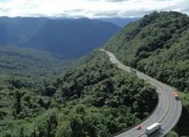 BR-277 começa semana com pista simples para quem desce para o Litoral do Paraná