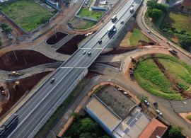 Tráfego de veículos no Viaduto da PUC em Londrina será totalmente liberado na terça-feira