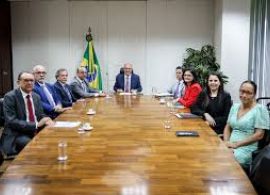 Vander Costa e Geraldo Alckmin discutem temas estratégicos para o setor transportador