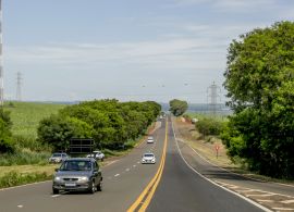 Mais de 440 mil veículos circularam pelas rodovias sob concessão da EPR durante os feriados