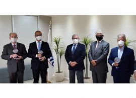 ABTC - Troféu "O Transportador" é entregue a personalidades do transporte