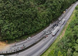 Retrospectiva nas rodovias: deslizamentos interromperam vidas, além do trânsito
