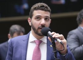Projeto que cria aposentadoria especial para caminhoneiros é aprovado