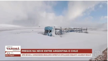 Caminhoneiros paranaenses ficam presos em vila na Argentina após nevasca fechar rodovias na fronteira com o Chile