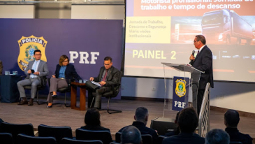 NTC&Logística e FETRANSPAR participam de seminário da PRF sobre jornada e descanso de motoristas
