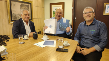 Programa DESPOLUIR FETRANSPAR &eacute; apresentado ao secret&aacute;rio de Estado do Desenvolvimento Sustent&aacute;vel do Paran&aacute;