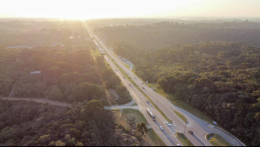 Cerca de 670 mil ve&iacute;culos devem circular pela BR-277 durante as festas de fim de ano