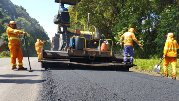 R$ 4 bilh&otilde;es: Estado firma contratos para conserva&ccedil;&atilde;o do pavimento de rodovias