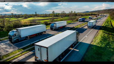 Transporte de cargas puxa crescimento do setor em fevereiro, revela IBGE