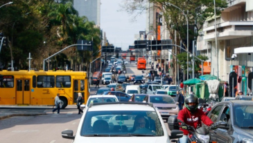 Mais de 1 milh&atilde;o de ve&iacute;culos ainda t&ecirc;m IPVA 2026 em aberto no Paran&aacute;; prazo termina nesta semana