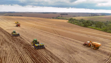 Produ&ccedil;&atilde;o agropecu&aacute;ria do Paran&aacute; cresce 13% e movimenta R$ 213 bilh&otilde;es em 2025, afirma Seab